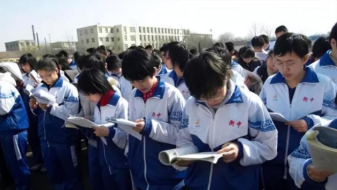 曝衡水一老师参加校内长跑时猝死