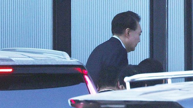 尹锡悦成韩宪政史首个被捕现职总统